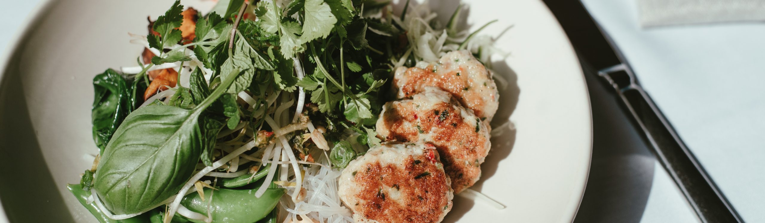 Thai Fish Cakes With Macadamia Satay